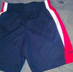 Boys size 6 Nike basketball shorts